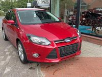 Gebraucht Ford Focus Champions Edition 101 PS (74 kW) 2012 Rot Limousine