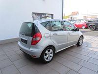 Gebraucht Mercedes A160 95 PS (69 kW) 2009 Silber Limousine