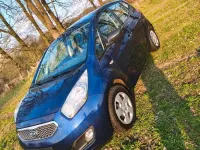 Gebraucht Kia Venga 90 PS (66 kW) 2010 Blau Kleinwagen