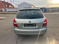 Gebraucht Skoda Fabia Family 105 PS (77 kW) 2012 Grün Kombi