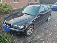 Gebraucht BMW 320 150 PS (110 kW) 2002 Schwarz Kombi