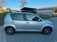 Gebraucht Daihatsu Sirion 70 PS (51 kW) 2008 Silber Kleinwagen