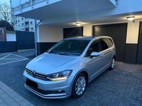 Gebraucht VW Touran Comfortline 150 PS (110 kW) 2018 Silber Van / Kleinbus