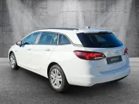 Usata Opel Astra Edition 122 CV (89 kW) 2022 Bianco Utilitaria