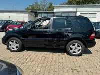 Gebraucht Mercedes ML270 163 PS (119 kW) 2001 Schwarz SUV