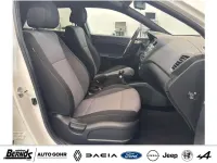 Gebraucht Hyundai i20 Passion 84 PS (61 kW) 2018 Polar white Kleinwagen
