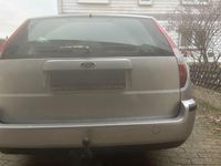 Gebraucht Ford Mondeo Ghia 125 PS (91 kW) 2002 Schwarz Kombi