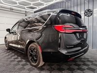Gebraucht Chrysler Pacifica Limited 291 PS (214 kW) 2024 Schwarz Van