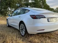 Gebraucht Tesla Model 3 Standard Range 208 kW (283 PS) 2022 Weiß Limousine