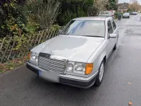 Gebraucht Mercedes 200 118 PS (86 kW) 1990 Silber Limousine