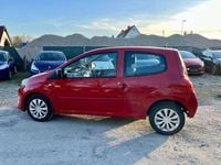 Second-hand Renault Twingo 75 CP (55 kW) 2011 Roșu Hatchback