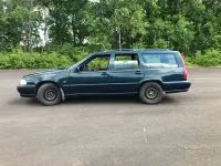 Używany Volvo V70 125 KM (91 kW) 1997 Zielony Kombi