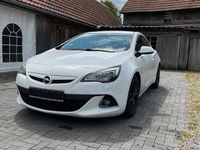 Używany Opel Astra GTC 195 KM (143 kW) 2014 Biały Sedan/Limuzyna
