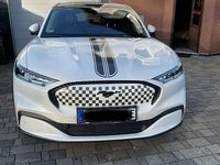 Gebraucht Ford Mustang Mach-E Standard Range 197 kW (269 PS) 2022 Weiß SUV