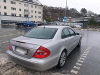 Gebraucht Mercedes E280 177 PS (130 kW) 2004 Silber Limousine