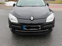 Gebraucht Renault Mégane 106 PS (77 kW) 2010 Schwarz Limousine