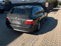 Gebraucht BMW 520 177 PS (130 kW) 2008 Schwarz Kombi