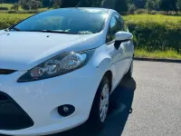 Gebraucht Ford Fiesta Champions Edition 82 PS (60 kW) 2012 Weiß Kleinwagen
