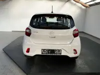 Gebraucht Hyundai i10 Select 63 PS (46 kW) 2025 Atlas white / sol Kleinwagen