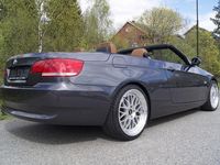 Gebraucht BMW 320 Cabriolet 231 PS (169 kW) 2007 Grau metallic Cabrio