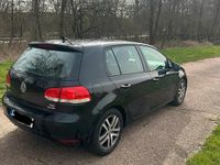 Gebraucht VW Golf VI 105 PS (77 kW) 2011 Schwarz Kleinwagen