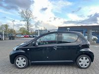 Gebraucht Toyota Aygo Basis 68 PS (50 kW) 2010 Schwarz Kleinwagen
