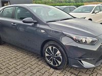 Gebraucht Kia Ceed 140 PS (102 kW) 2025 Grau Kleinwagen