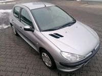Gebraucht Peugeot 206 75 PS (55 kW) 2001 Silber Kleinwagen