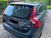 Gebraucht Volvo V60 179 PS (131 kW) 2010 Grau Kombi