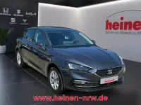 Neu Seat Leon 150 PS (110 kW) 2025 Grau Limousine
