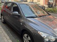 Gebraucht Hyundai i30 Classic 109 PS (80 kW) 2009 Grau Limousine