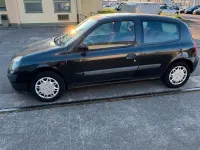 Gebraucht Renault Clio II 58 PS (42 kW) 2002 Schwarz Kleinwagen