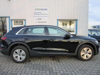 Gebraucht Audi e-tron Basis 230 kW (313 PS) 2022 Schwarz SUV