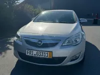 Gebraucht Opel Astra Sport 140 PS (102 kW) 2012 Silber Limousine