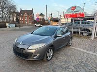 Gebraucht Renault Mégane Dynamique 131 PS (96 kW) 2011 Beige Limousine