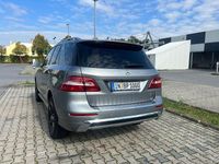 Gebraucht Mercedes ML350 258 PS (189 kW) 2012 Grau SUV