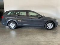 Gebraucht VW Passat Basis 150 PS (110 kW) 2021 Uranograu Kombi