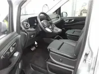 Gebraucht Mercedes V300 Avantgarde 237 PS (174 kW) 2025 Silber Van / Kleinbus