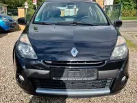 Używany Renault Clio II Expression 75 KM (55 kW) 2011 Czarny Sedan/Limuzyna