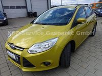 Gebraucht Ford Focus Trend 105 PS (77 kW) 2011 Gelb Limousine