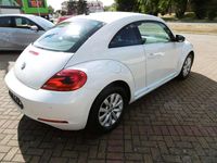 Gebraucht VW Beetle Design 105 PS (77 kW) 2014 Oryxweiss Kleinwagen