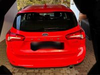 Gebraucht Ford Focus 125 PS (91 kW) 2020 Rot Kombi