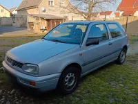 Gebraucht VW Golf III 75 PS (55 kW) 1996 Silber Kleinwagen