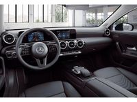 Gebraucht Mercedes A180 116 PS (85 kW) 2023 Metalliclack kosmosschwarz (metallic) Limousine