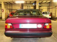 Gebraucht Mercedes 230 132 PS (97 kW) 1990 Rot