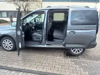 Gebraucht Ford Tourneo 102 PS (75 kW) 2022 Grau Van / Kleinbus