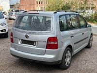 Gebraucht VW Touran Trendline 101 PS (74 kW) 2003 Silber Van / Kleinbus