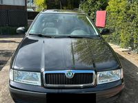 Gebraucht Skoda Octavia 102 PS (75 kW) 2010 Schwarz Kombi