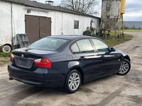 Gebraucht BMW 320 163 PS (119 kW) 2006 Blau Limousine