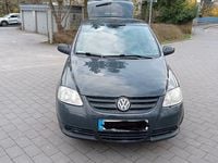 Gebraucht VW Fox 54 PS (39 kW) 2010 Schwarz Kleinwagen